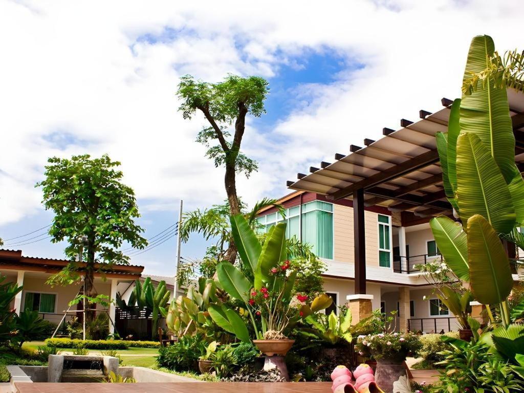 The Park Nangrong Resort Exterior foto