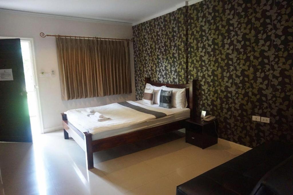 The Park Nangrong Resort Exterior foto